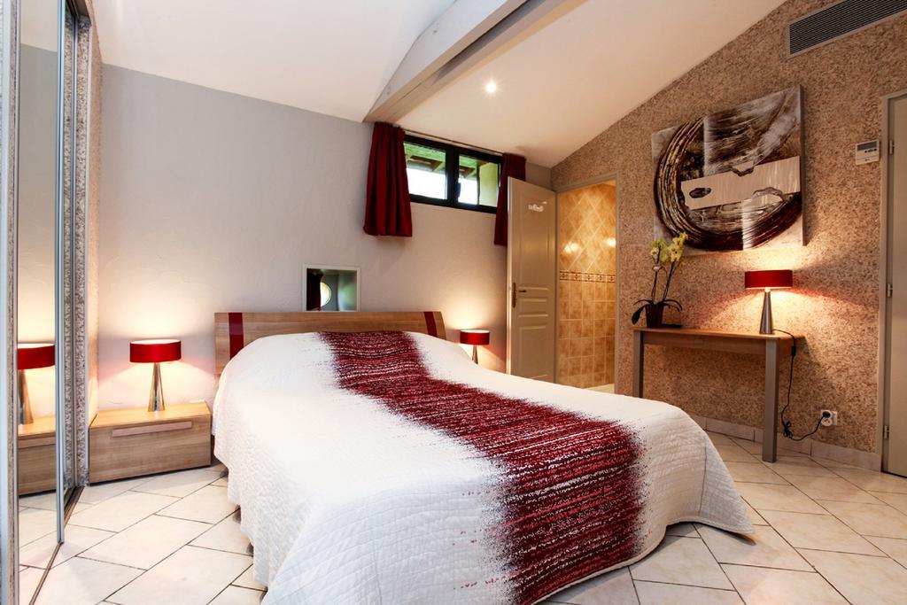 Chambres D'Hotes Les Peyrouses Sarlat-la-Caneda Bagian luar foto